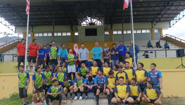 PERLAWANAN PERSAHABATAN BOLA SEPAK JKNS TAHUN 2025 DI PADANG BANDARAN TENOM